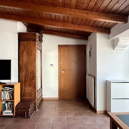 아파트 Rooftop Flat With Terrace 볼로스