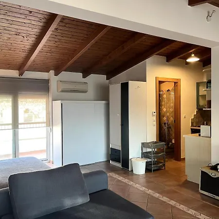 Rooftop Flat With Terrace * 볼로스