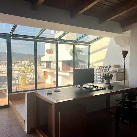 Rooftop Flat With Terrace Vólos