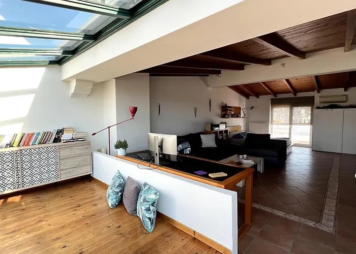 Апартаменты Rooftop Flat With Terrace Волос